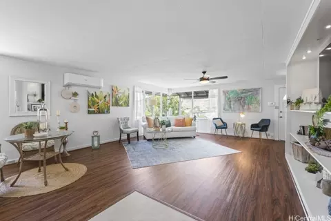 2071 10th Ave, Honolulu, HI 96816