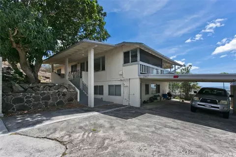 1567 Ohu Pl #C, Honolulu, HI 96819