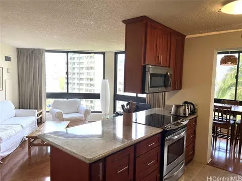 300 Wai Nani Way #802-I, Honolulu, HI 96815