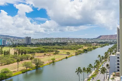 2233 Ala Wai Blvd #17A, Honolulu, HI 96815