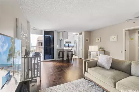 1212 Nuuanu Ave #3203, Honolulu, HI 96817