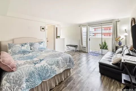 2450 Prince Edward St #401A, Honolulu, HI 96815