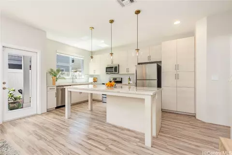 91-1841 Keaunui Dr #325, Ewa Beach, HI 96706