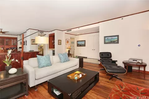 1080 S Beretania St #1101, Honolulu, HI 96814
