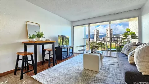 2211 Ala Wai Blvd #710, Honolulu, HI 96815