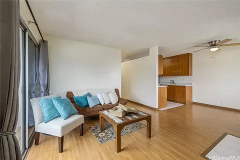 94-1153 Mopua Loop #M8, Waipahu, HI 96797