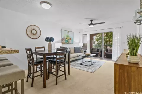 1080 Ala Napunani St #306, Honolulu, HI 96818