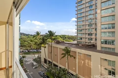 2575 Kuhio Ave #901, Honolulu, HI 96815