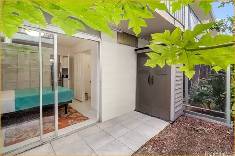 1122 Wilder Ave #107, Honolulu, HI 96822