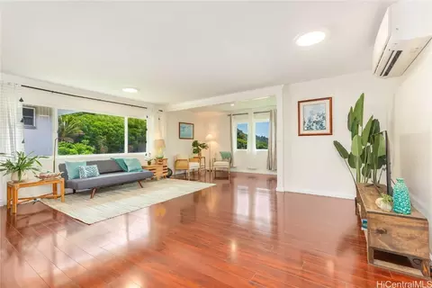1752 Ala Noe Way, Honolulu, HI 96819