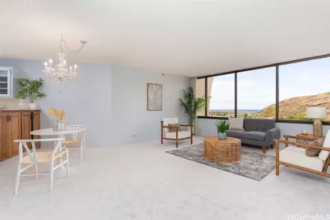 555 Hahaione St #11C, Honolulu, HI 96825
