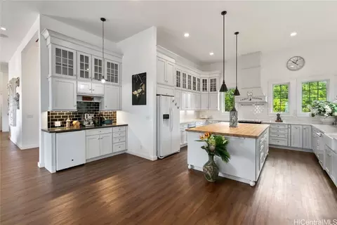 65-660 Kaukonahua Rd #A, Waialua, HI 96791