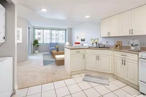 1314 Kalakaua Ave #606, Honolulu, HI 96826
