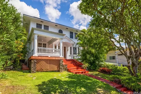 1176 Alewa Dr, Honolulu, HI 96817