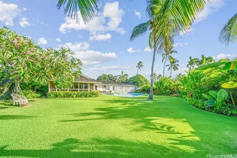 733 Nunu St, Kailua, HI 96734