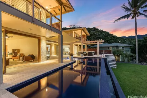 47-079 Lihikai Dr, Kaneohe, HI 96744