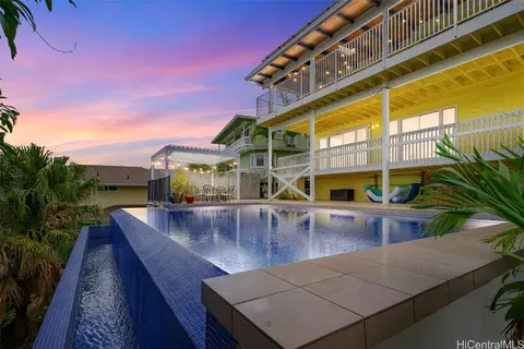 1306 Aulepe St, Kailua, HI 96734