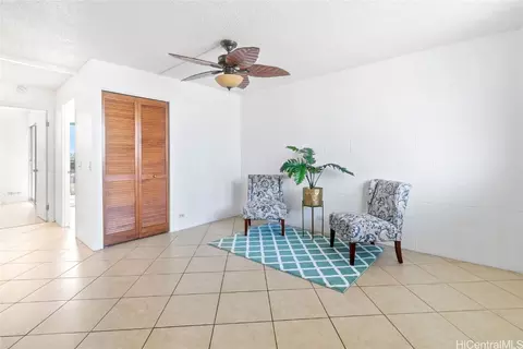 3370 Salt Lake Blvd #305, Honolulu, HI 96818