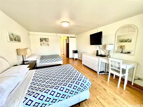 445 Seaside Ave #908, Honolulu, HI 96815