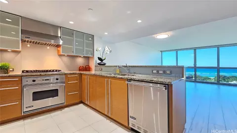 1177 Queen St #1902, Honolulu, HI 96814