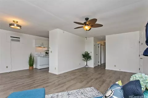 87-490 Farrington Hwy, Waianae, HI 96792