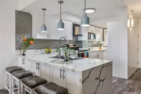 500 Lunalilo Home Rd #27F, Honolulu, HI 96825