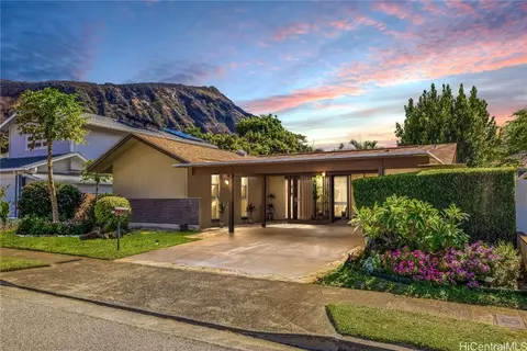 7223 Kipu Pl, Honolulu, HI 96825