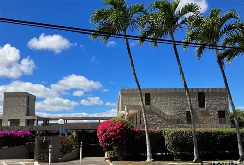 217 Prospect St #F4, Honolulu, HI 96813