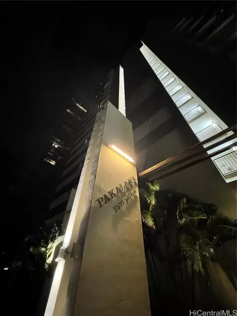 1571 Piikoi St #802, Honolulu, HI 96822