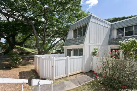 98-733 Kaonohi St #A, Aiea, HI 96701