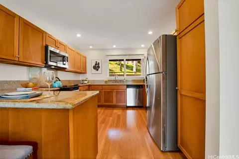 1139 Akipohe St # B, Kailua, HI 96734