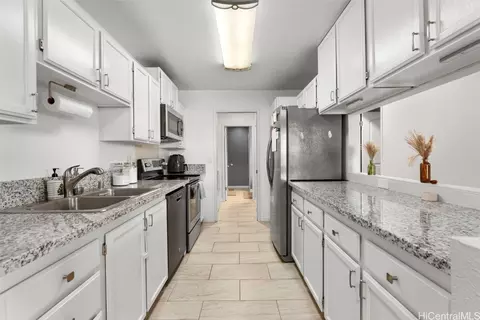 2069 California Ave #17A, Wahiawa, HI 96786