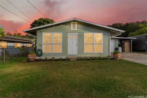 686 Onipaa Pl, Makawao, HI 96768