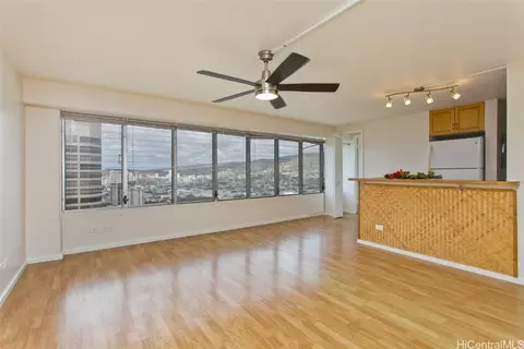 2525 Date St #3705, Honolulu, HI 96826