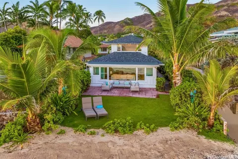 1414 Mokulua Dr, Kailua, HI 96734