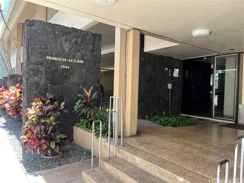 1561 Kanunu St #501, Honolulu, HI 96814