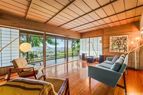2446 Sonoma St, Honolulu, HI 96822