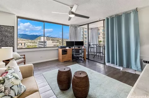 2410 Cleghorn St #2302, Honolulu, HI 96815