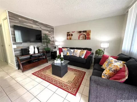 3370 Salt Lake Blvd #107, Honolulu, HI 96818