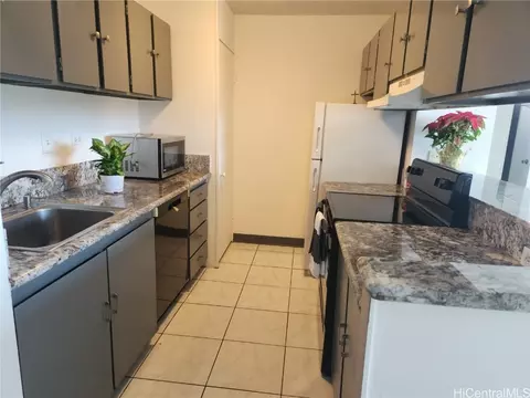 1250 Richard Ln #201, Honolulu, HI 96819