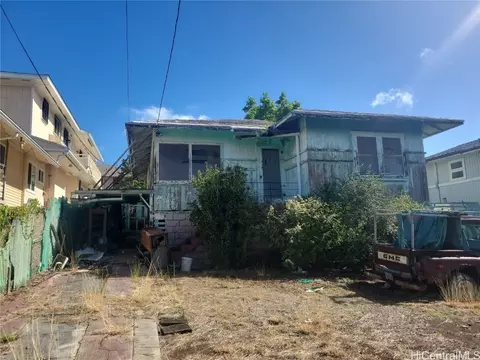 538 Mapu Ln, Honolulu, HI 96817