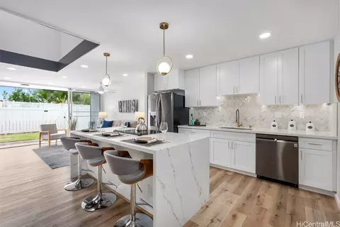 95-455 Kuahelani Ave #103, Mililani, HI 96789