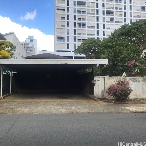 1146 Davenport St, Honolulu, HI 96822