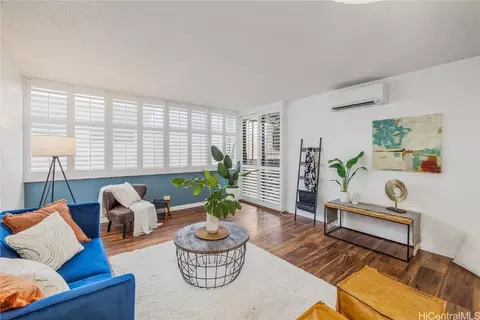 2752 Kaaha St #102, Honolulu, HI 96826
