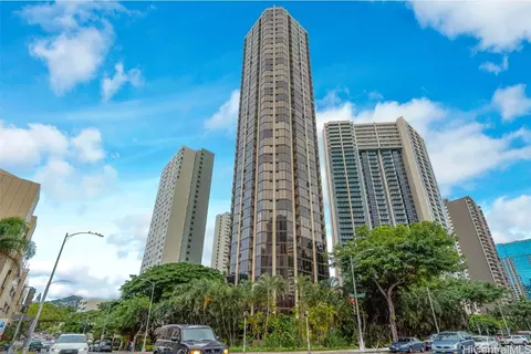 60 N Beretania St #2707, Honolulu, HI 96817