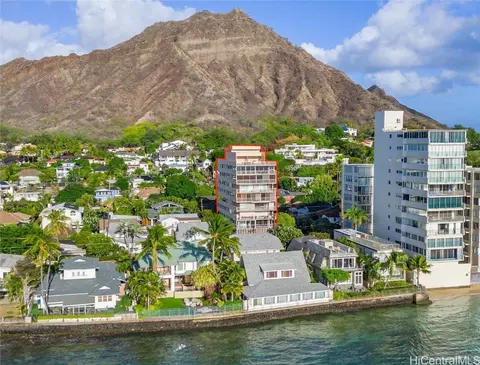 3056 Kalakaua Ave #3W, Honolulu, HI 96815