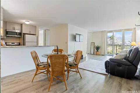 2452 Tusitala St #806, Honolulu, HI 96815