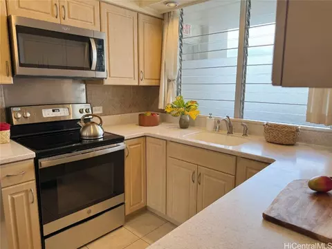 1212 Punahou St #1608, Honolulu, HI 96826