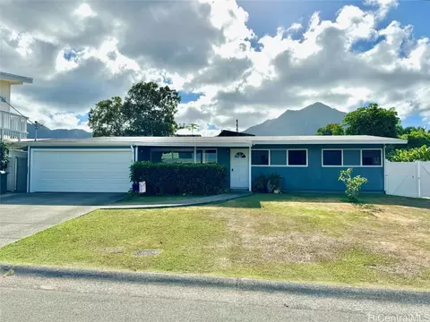 568 Ulukanu St, Kailua, HI 96734
