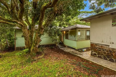 3017 Numana Rd, Honolulu, HI 96819